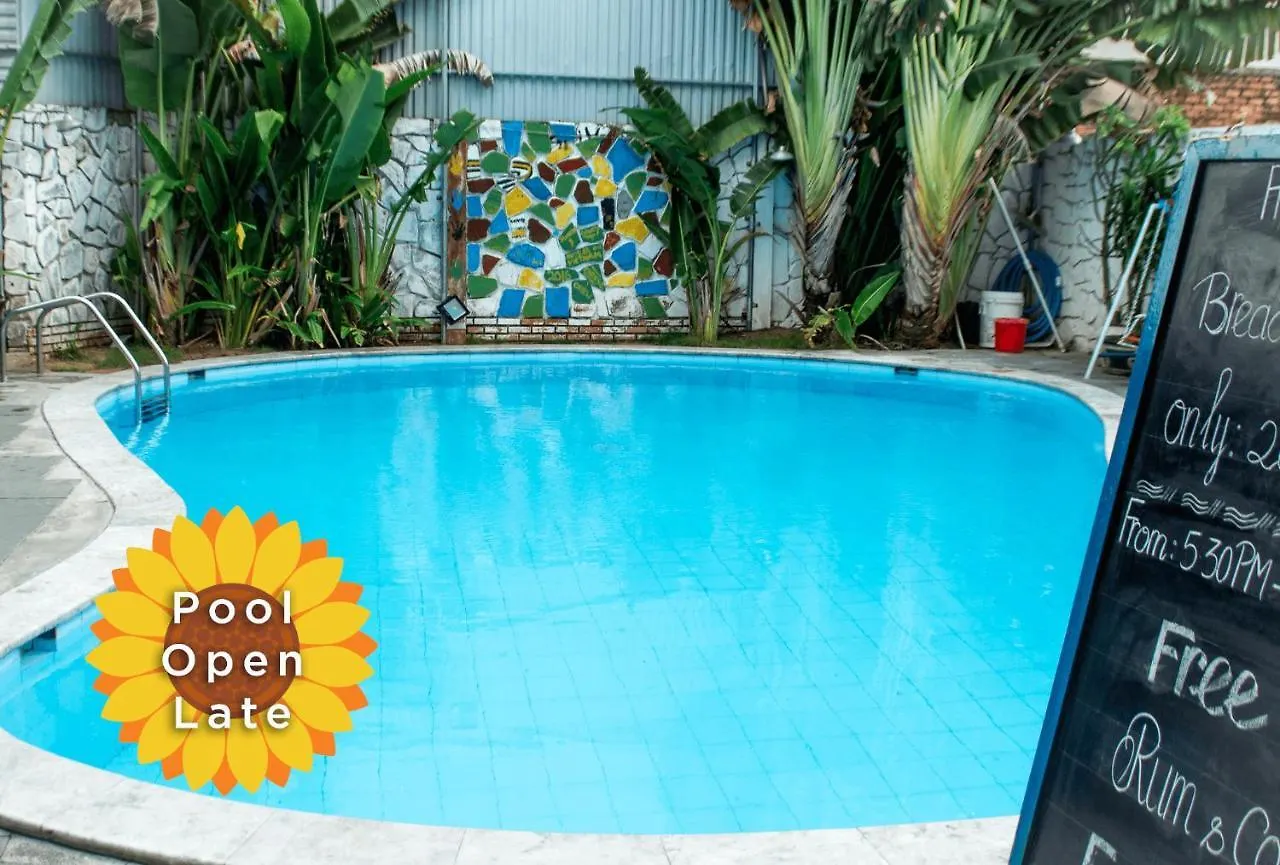 Sunflower Hostel Hoi An 2*,